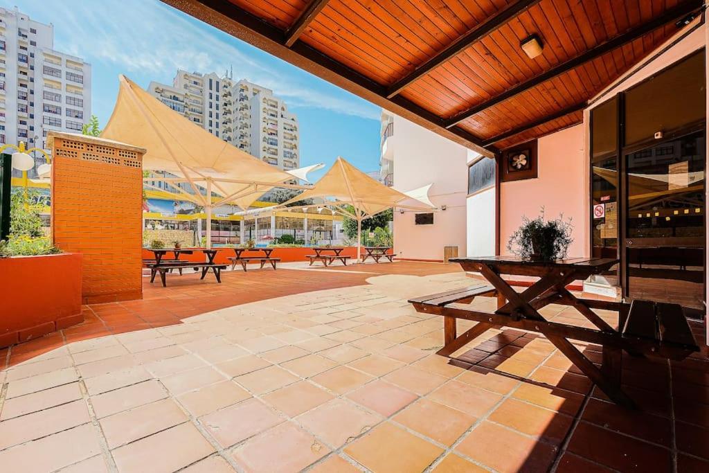 T2 With Pool, 300M From The Beach ปอร์ติเมา ภายนอก รูปภาพ