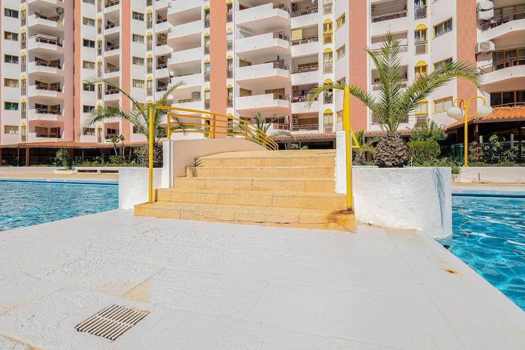 T2 With Pool, 300M From The Beach ปอร์ติเมา ภายนอก รูปภาพ